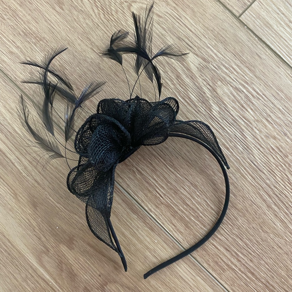 Fascinator/ Headband Black and Feathered
